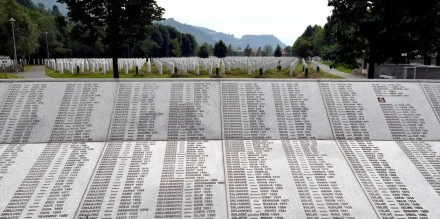 Génocide contre les Bonsiques musulmans de Srebrenica du 11 juillet 1995