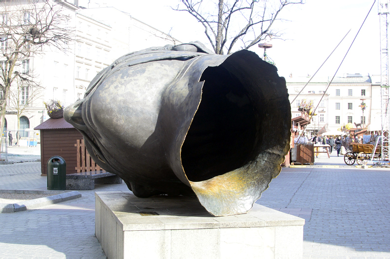 Sculpture_Mitoraj_3.jpg